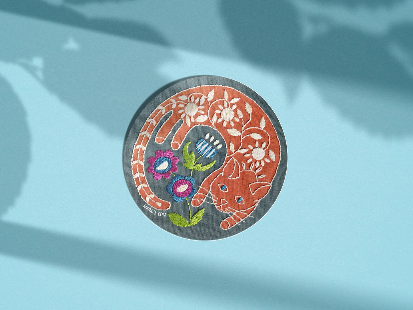 Rikrack - Garden Cat 3" vinyl circle sticker