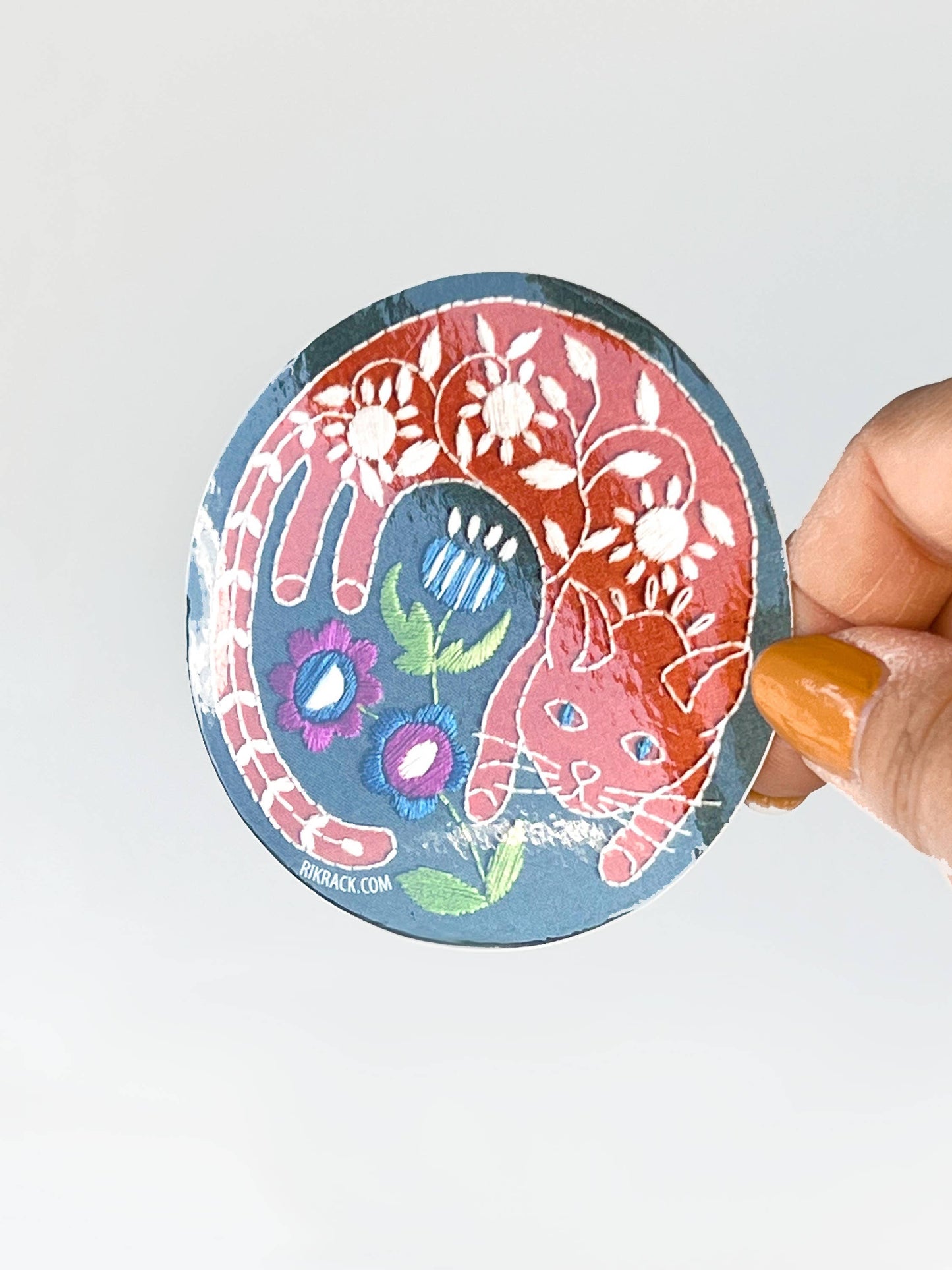 Rikrack - Garden Cat 3" vinyl circle sticker