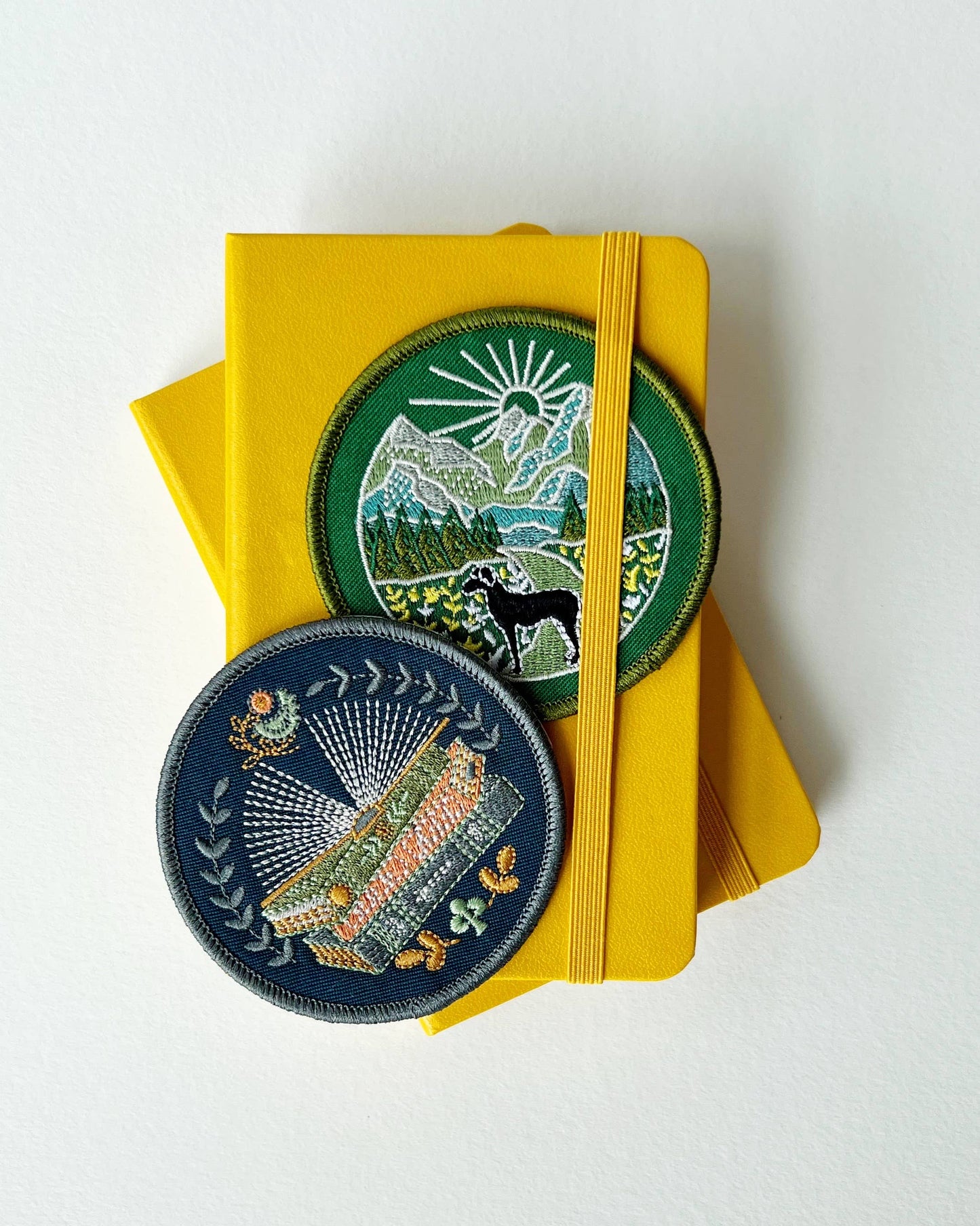 Rikrack - Trail Dog Embroidery Sticker Patch