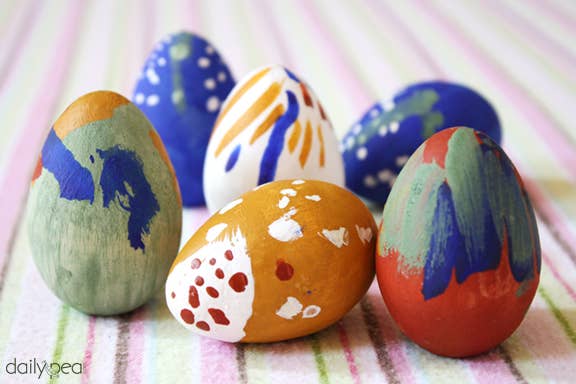 Natural Earth Paint - Wooden Eggs Craft Kit