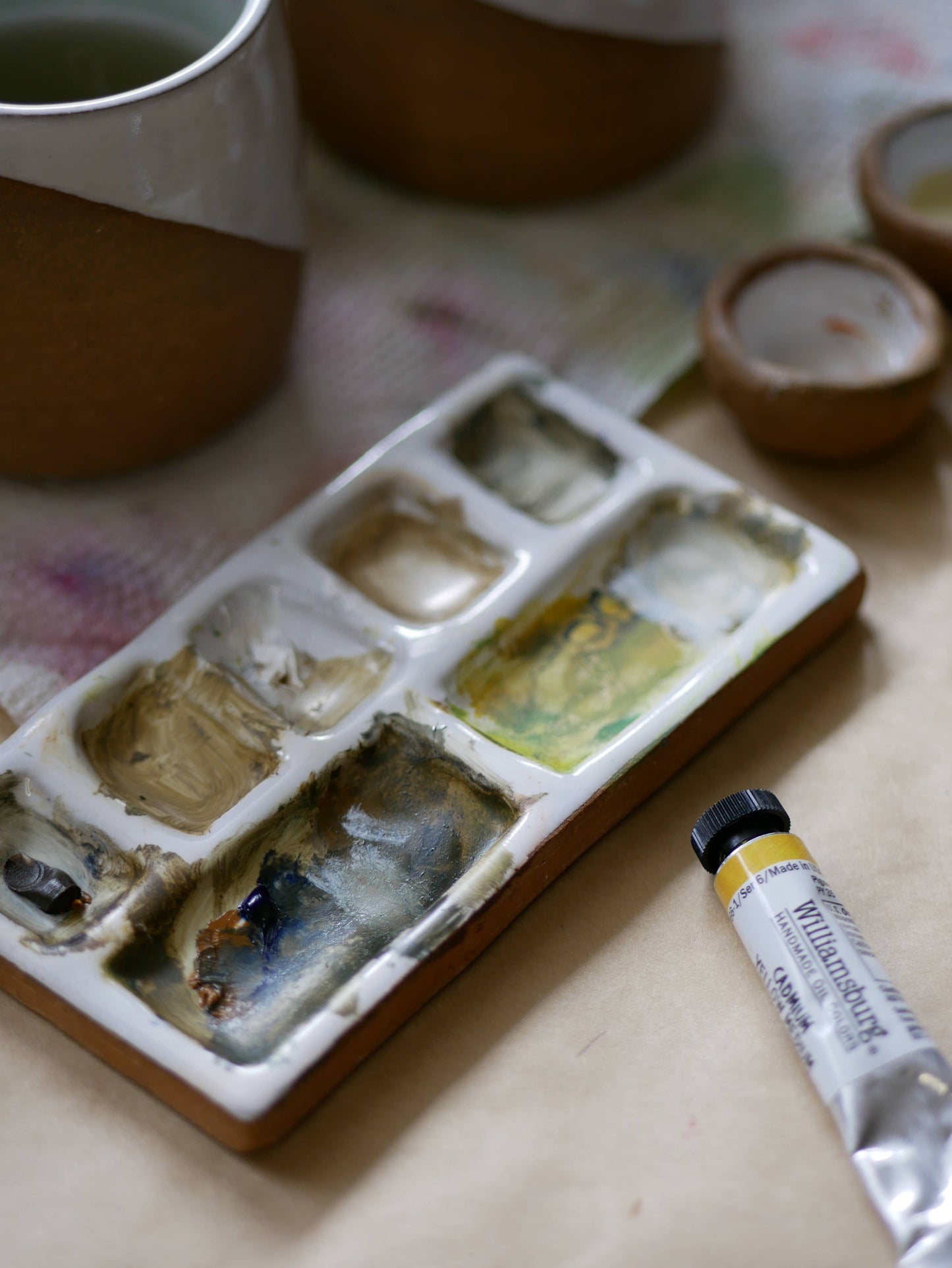 Busy Hands Studio - 7-Pan Ceramic Artist Paint Palette - Watercolor Supplies