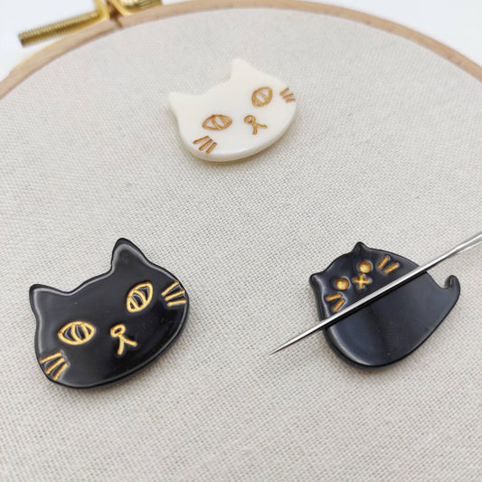 SCwholeworks - Cat needle minder