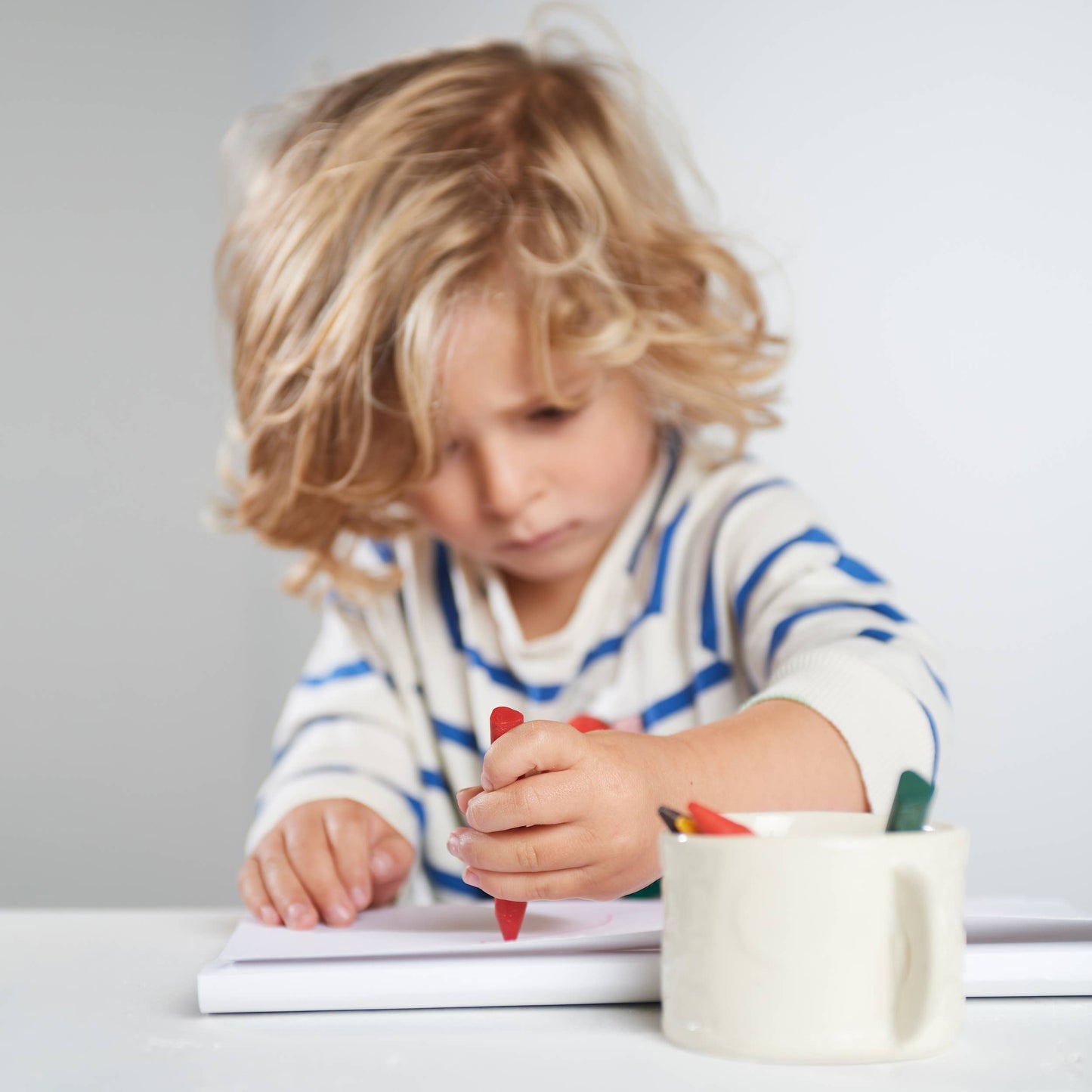 elseware unplug / eco-kids - Beeswax Crayons - Triangle - 8 Natural & Non-Toxic Colors